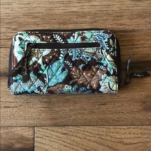 VERA BRADLEY JAVA BLUE ID WRISTLET ZIP WALLET